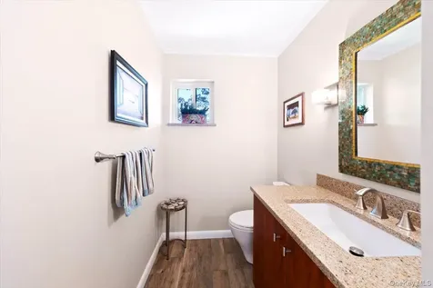 301 Old Cedar Road Hartsdale NY 10530