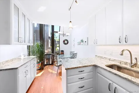 301 Old Cedar Road Hartsdale NY 10530