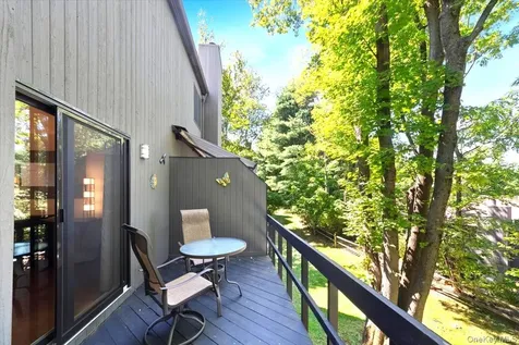 301 Old Cedar Road Hartsdale NY 10530