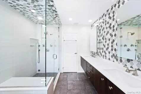 301 Old Cedar Road Hartsdale NY 10530