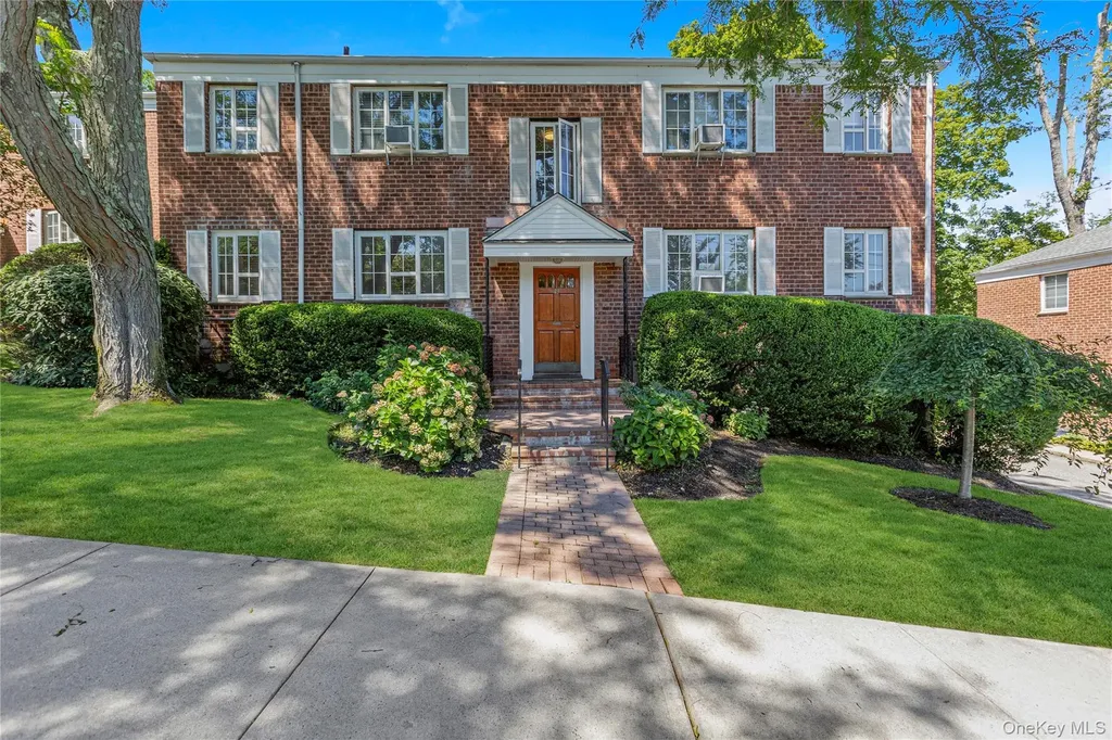 49 Nathan Hale Drive Huntington NY 11743