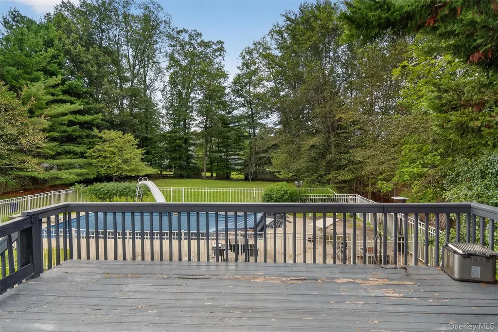 2 Pulver Place Spring Valley NY 10977