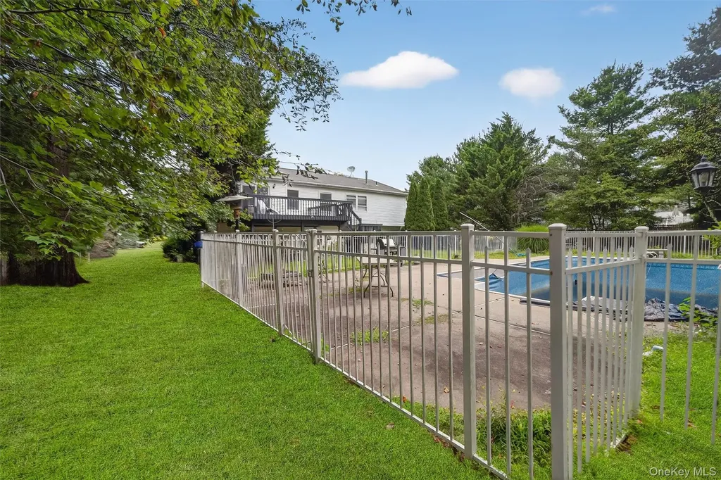 2 Pulver Place Spring Valley NY 10977