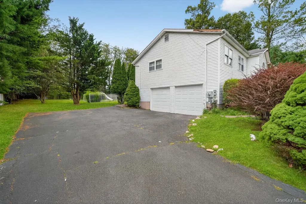 2 Pulver Place Spring Valley NY 10977