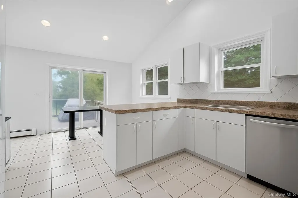 2 Pulver Place Spring Valley NY 10977