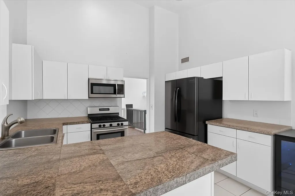 2 Pulver Place Spring Valley NY 10977