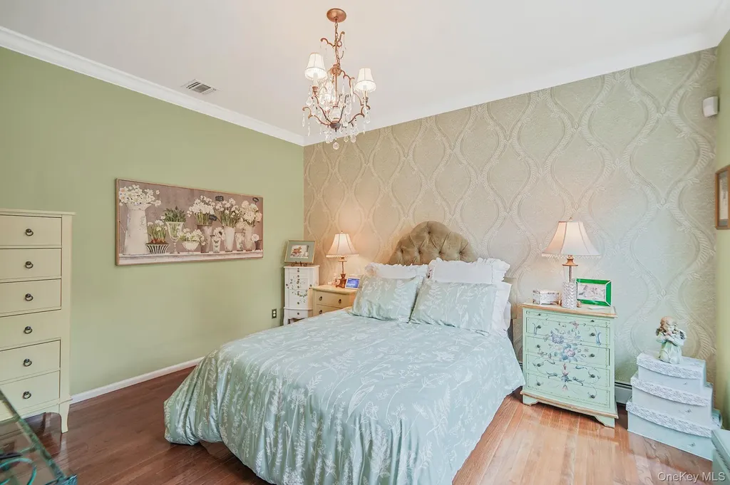 6 Nick Court Yaphank NY 11980