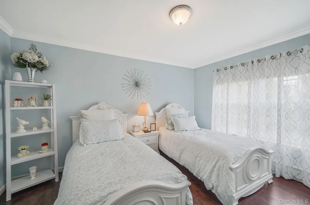 6 Nick Court Yaphank NY 11980