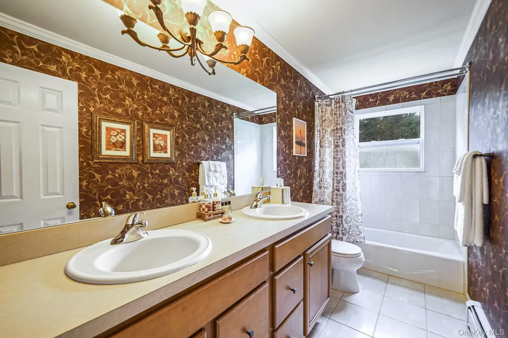 6 Nick Court Yaphank NY 11980