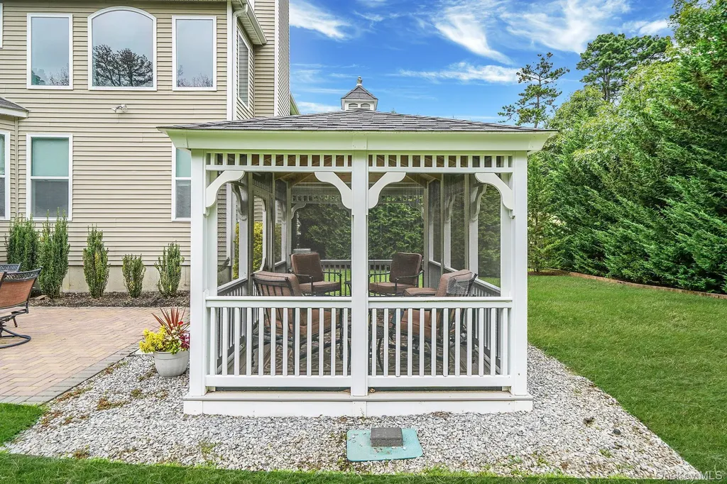 6 Nick Court Yaphank NY 11980