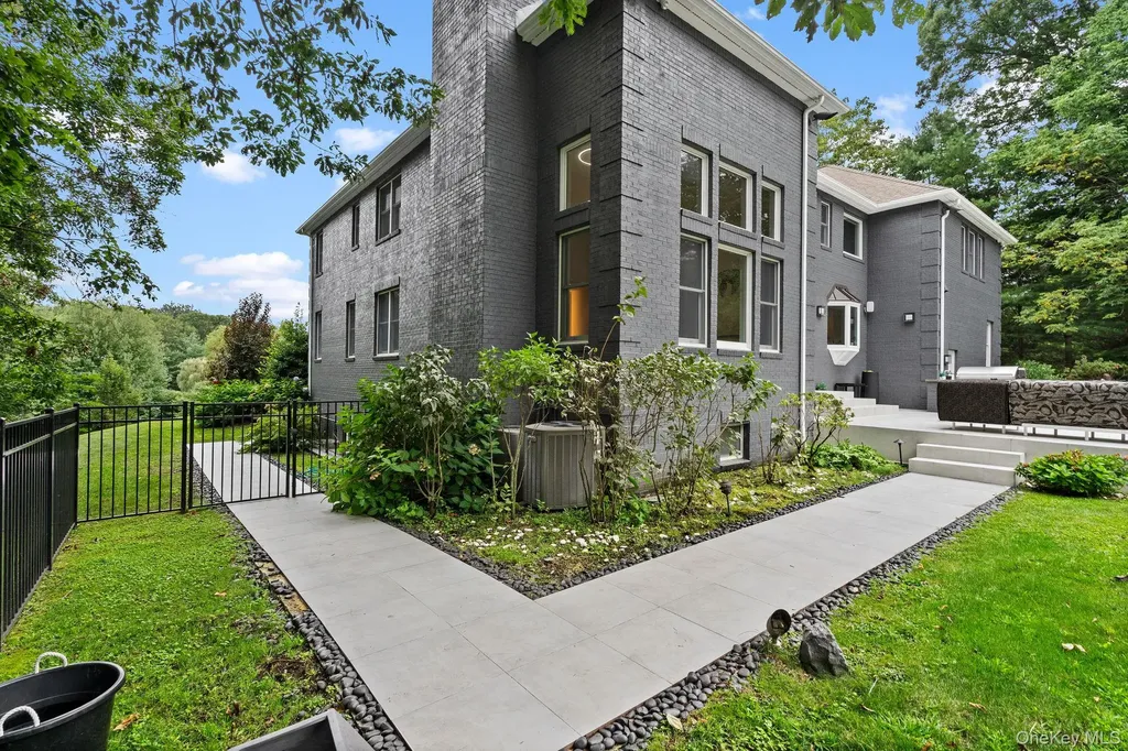 20 Stonewall Circle West Harrison NY 10604