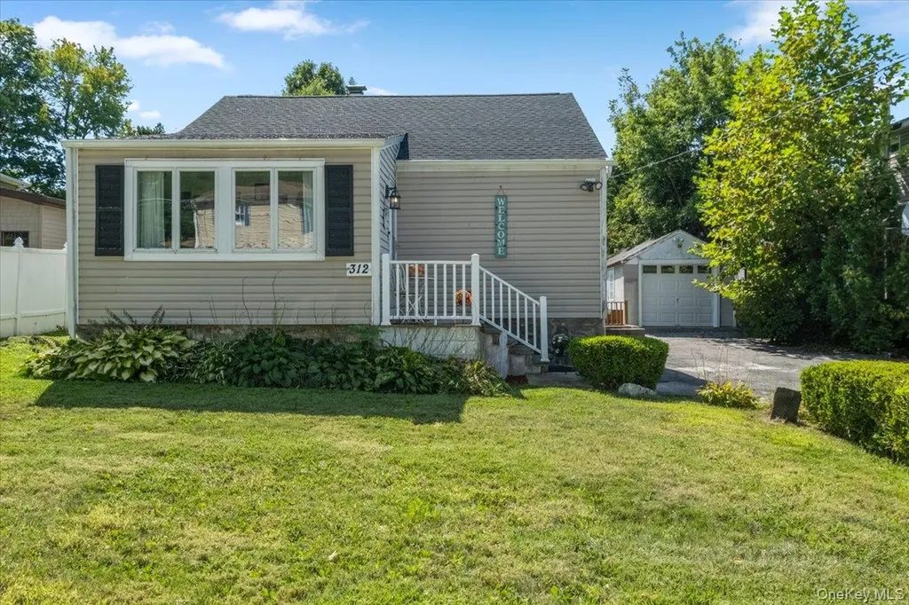 312 Brook Road Mahopac NY 10541