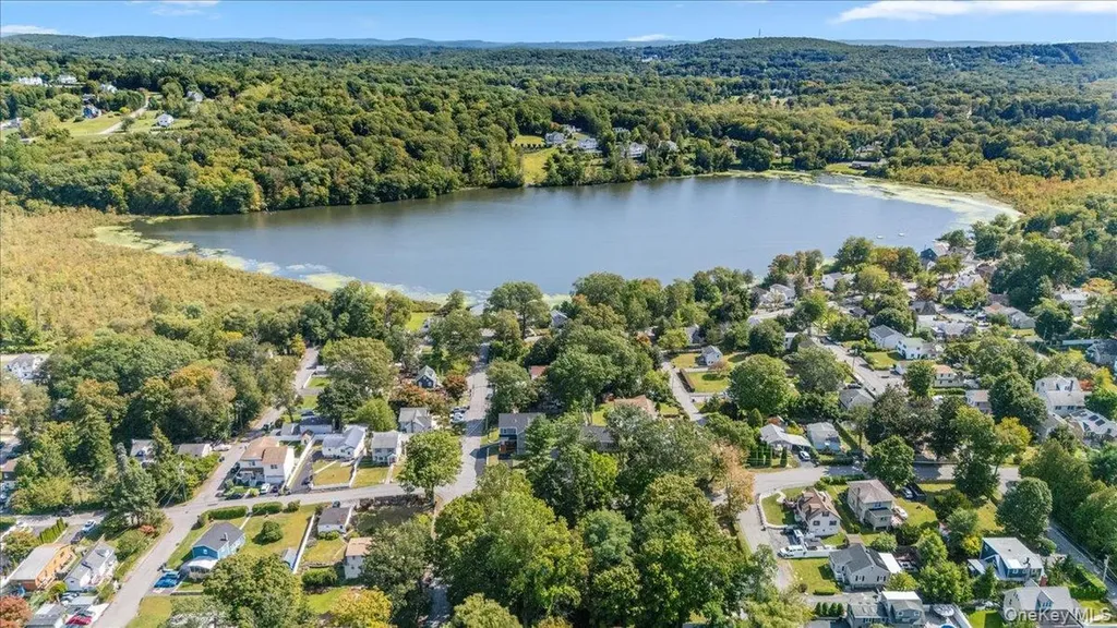 312 Brook Road Mahopac NY 10541