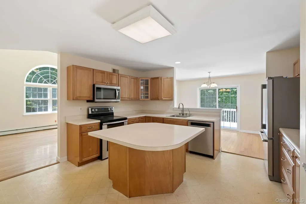 420 Rye Hill Road Monroe NY 10950