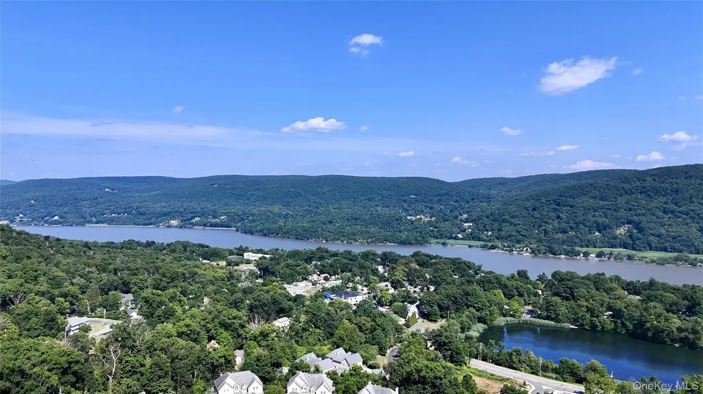 4 Deer Run Trail Fort Montgomery NY 10922