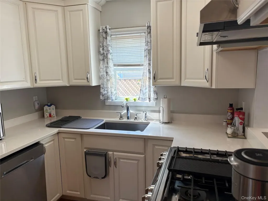 44 Lexington Avenue Patchogue NY 11772