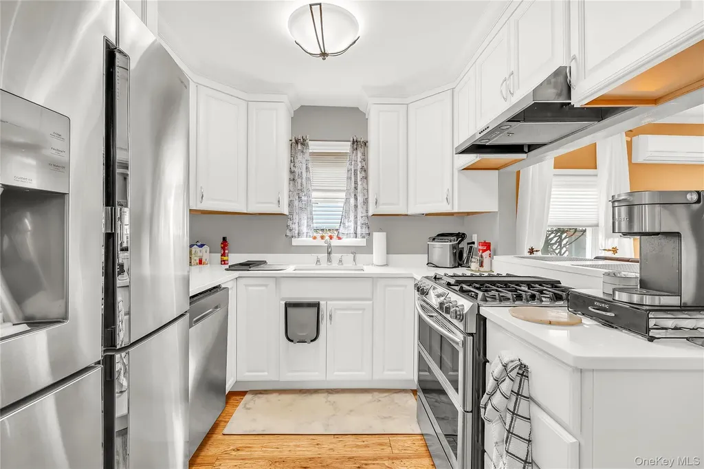 44 Lexington Avenue Patchogue NY 11772