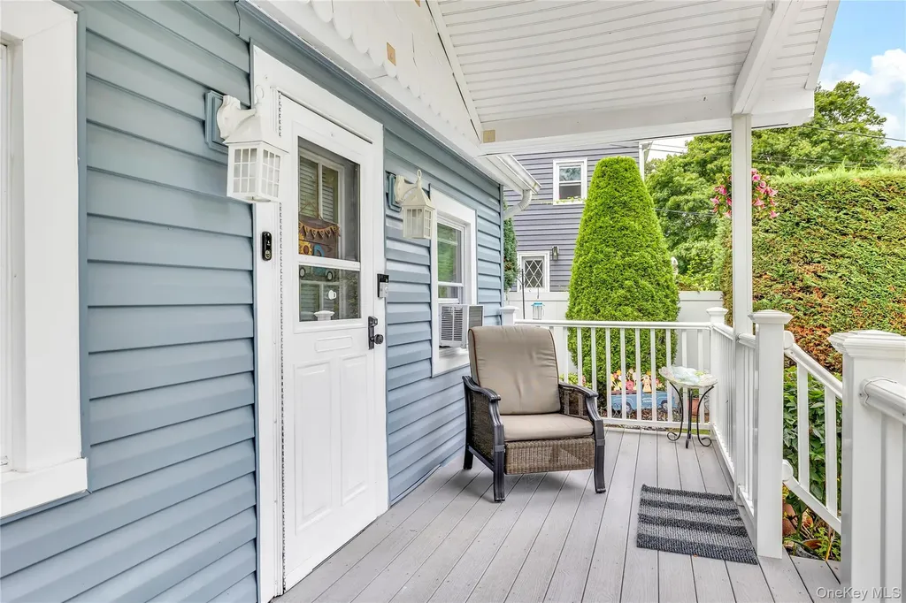 44 Lexington Avenue Patchogue NY 11772