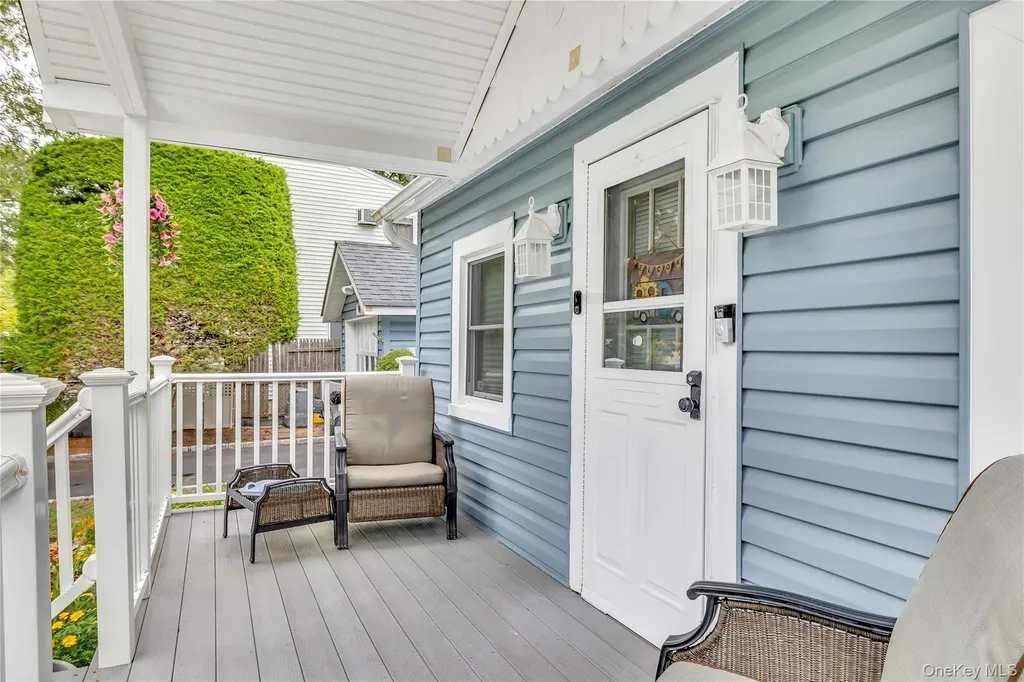 44 Lexington Avenue Patchogue NY 11772