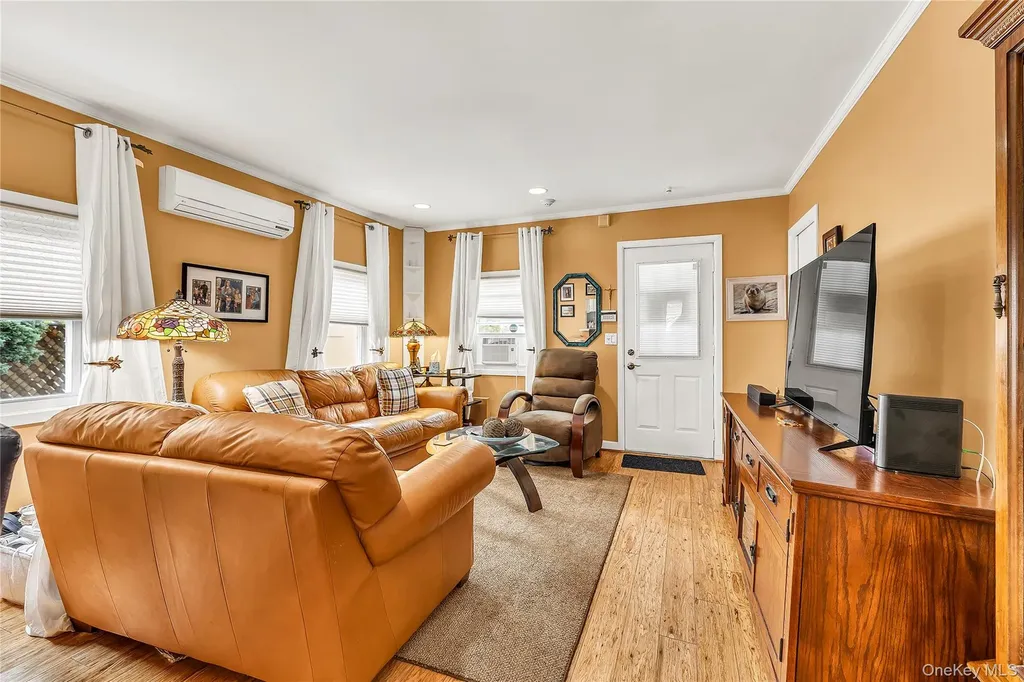44 Lexington Avenue Patchogue NY 11772