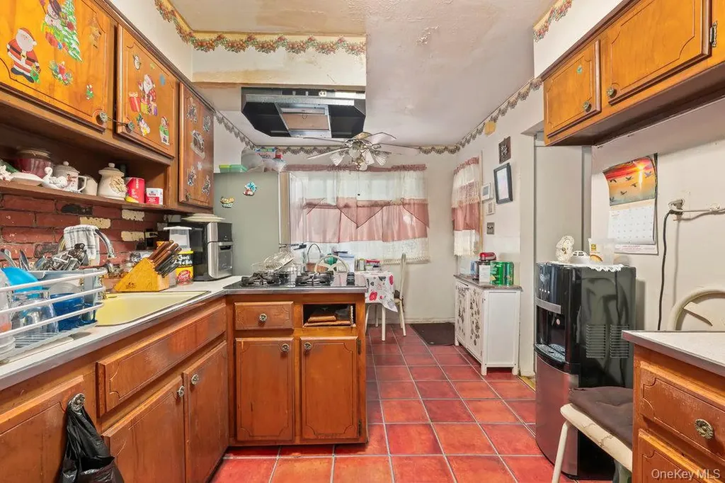 10779 Watson Place Jamaica NY 11433