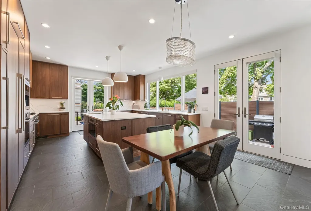 11 Castle Street Bronxville NY 10708