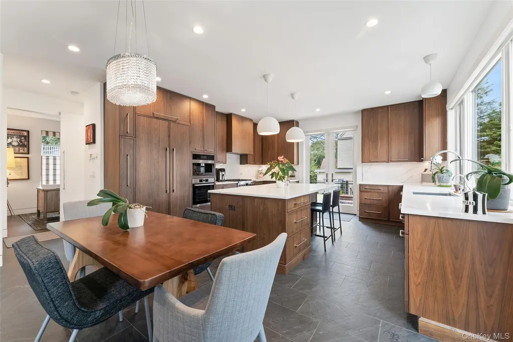 11 Castle Street Bronxville NY 10708