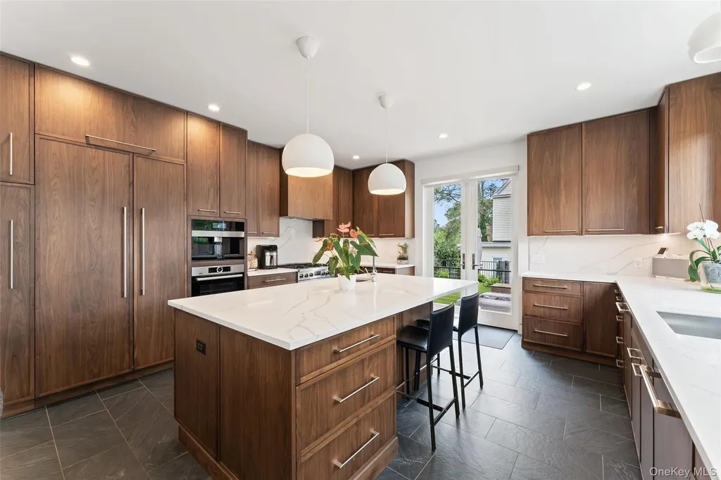 11 Castle Street Bronxville NY 10708