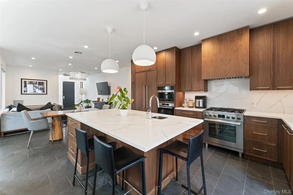 11 Castle Street Bronxville NY 10708