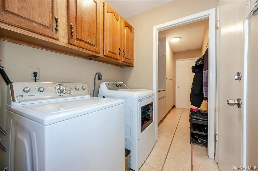10 Pashen Place Dix Hills NY 11746