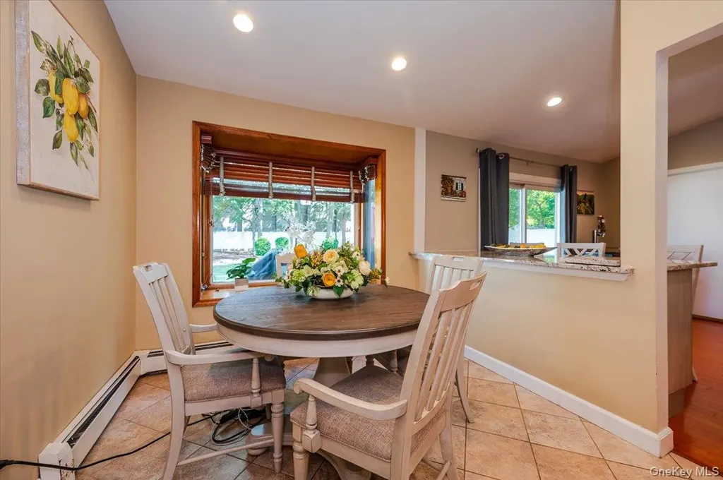 10 Pashen Place Dix Hills NY 11746