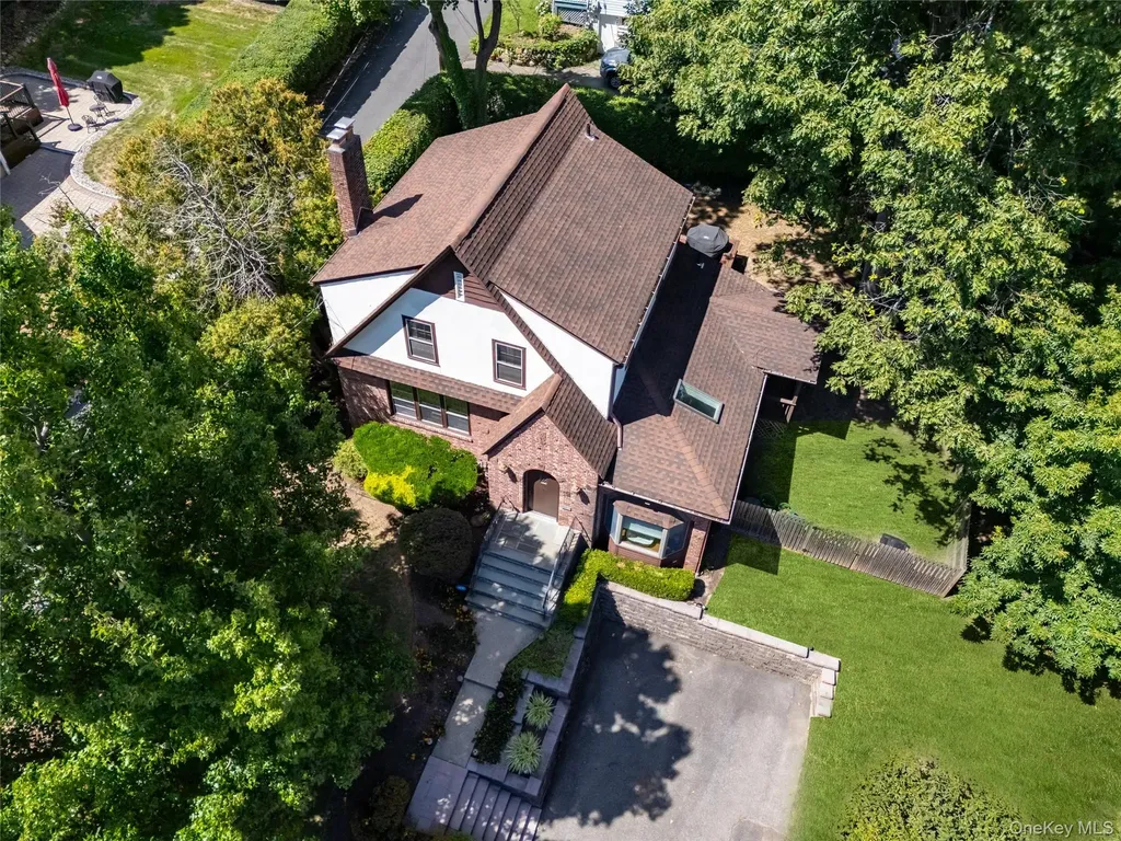 320 S Broadway Nyack NY 10960
