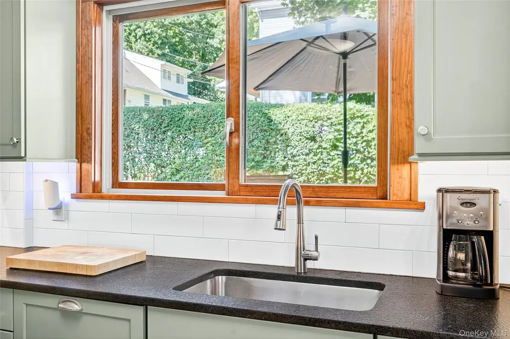 320 S Broadway Nyack NY 10960