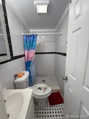 184 Caleb's Path Brentwood NY 11717