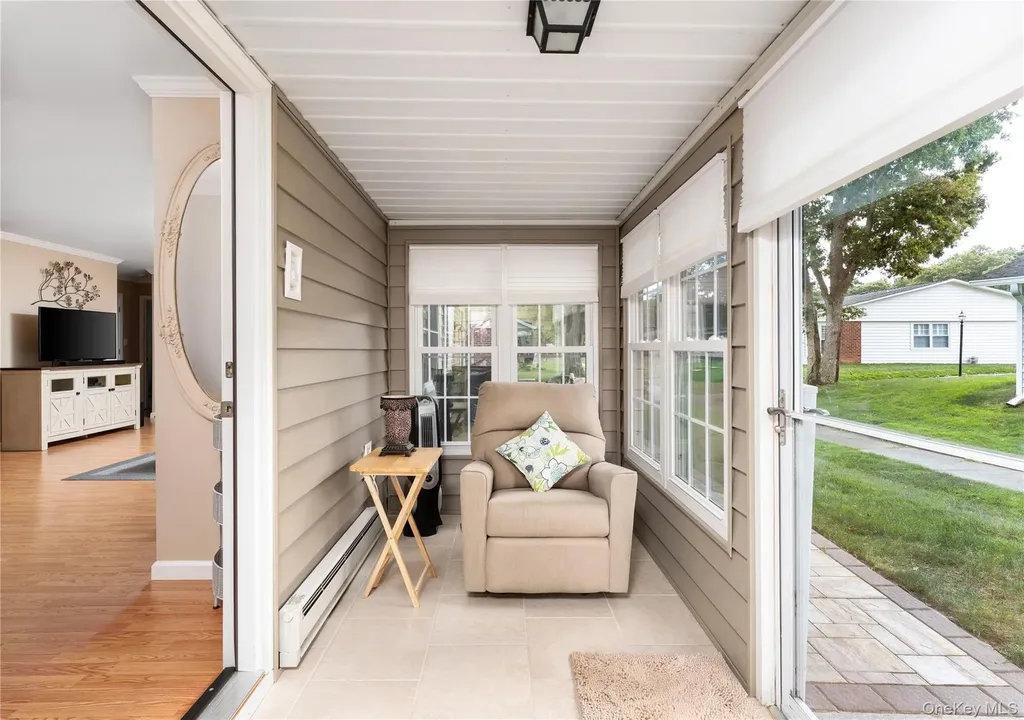 222 Blackpool Court Ridge NY 11961