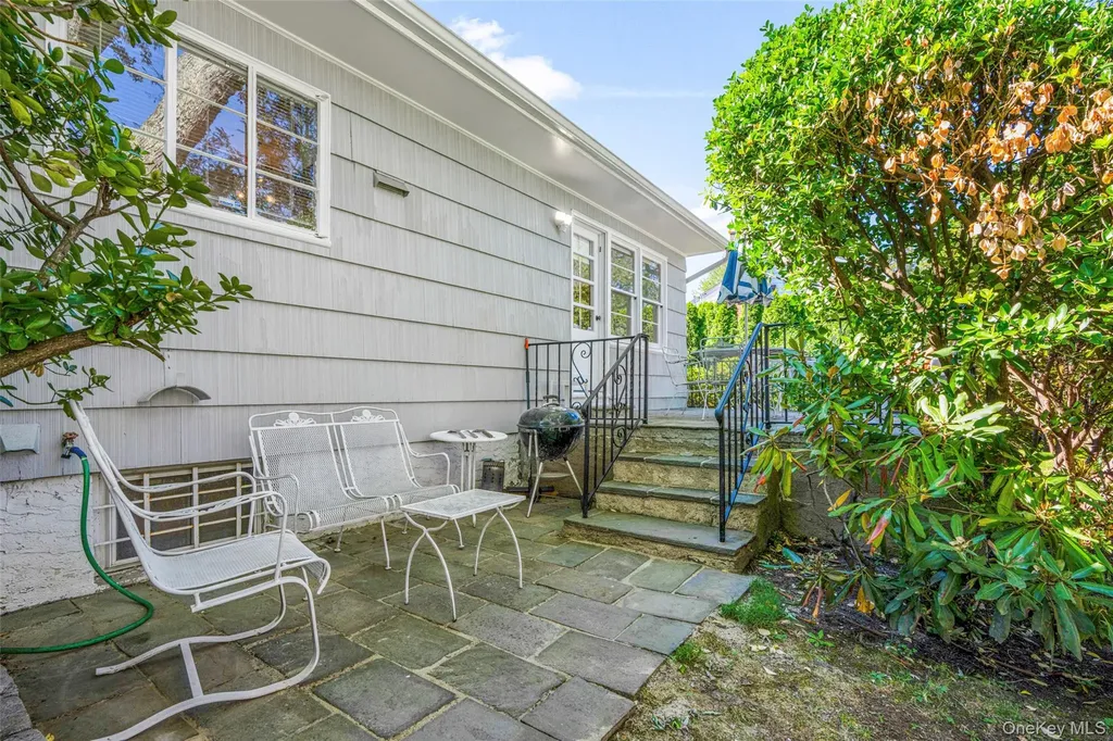 28 Durham Road White Plains NY 10605