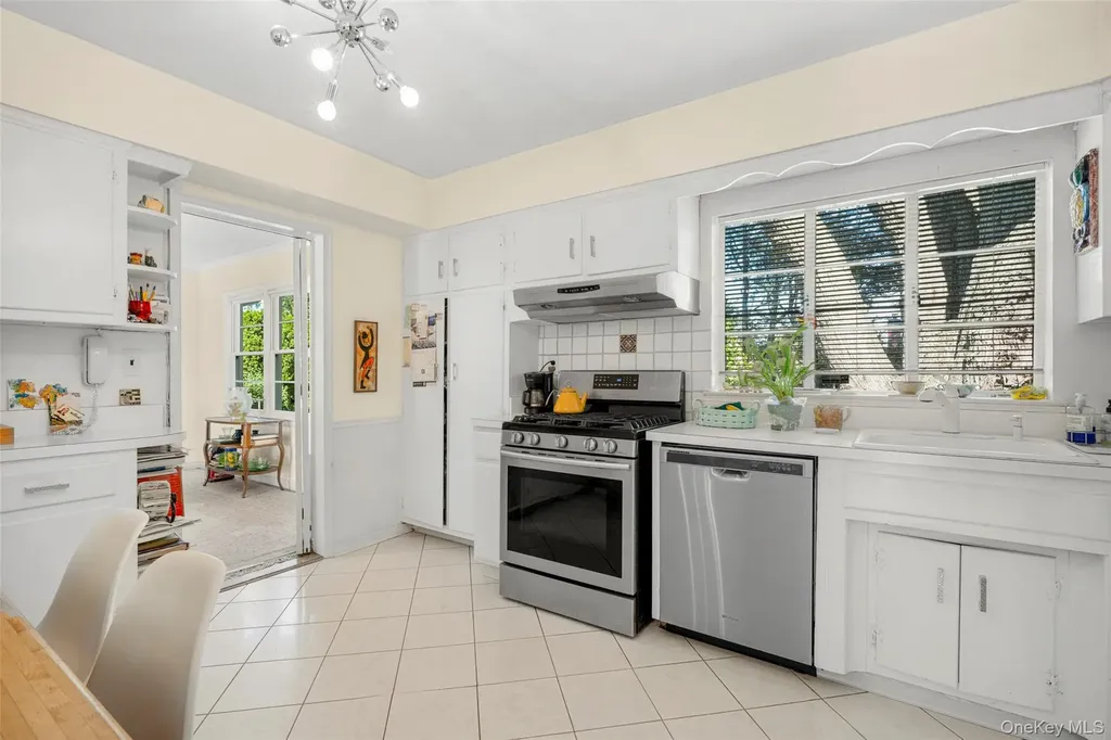 28 Durham Road White Plains NY 10605