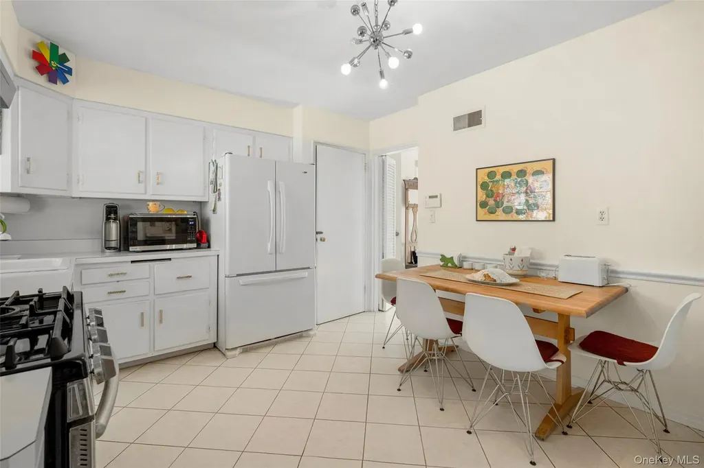 28 Durham Road White Plains NY 10605