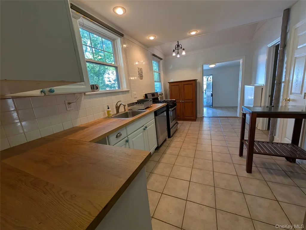 56 Demarest Avenue West Nyack NY 10994