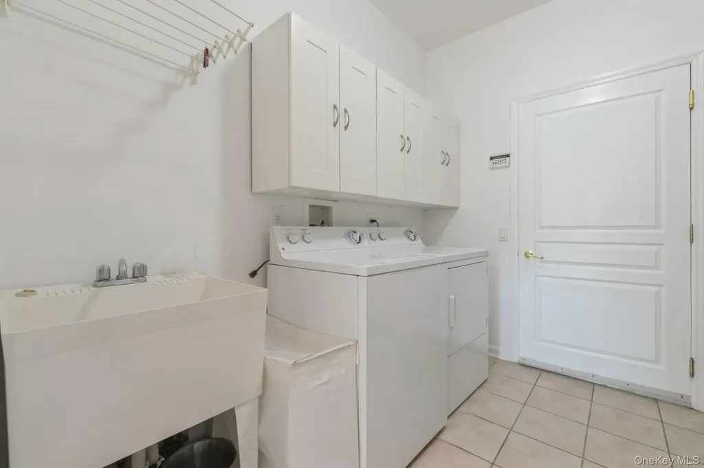 112 Ashley Drive Westhampton NY 11977