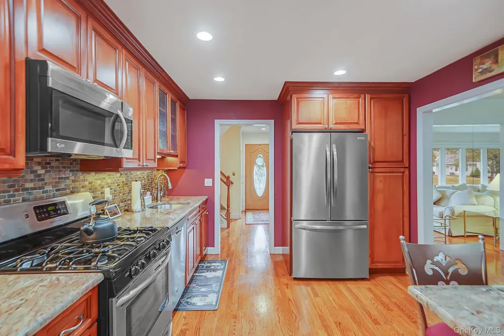 41 Wiltshire Drive Commack NY 11725