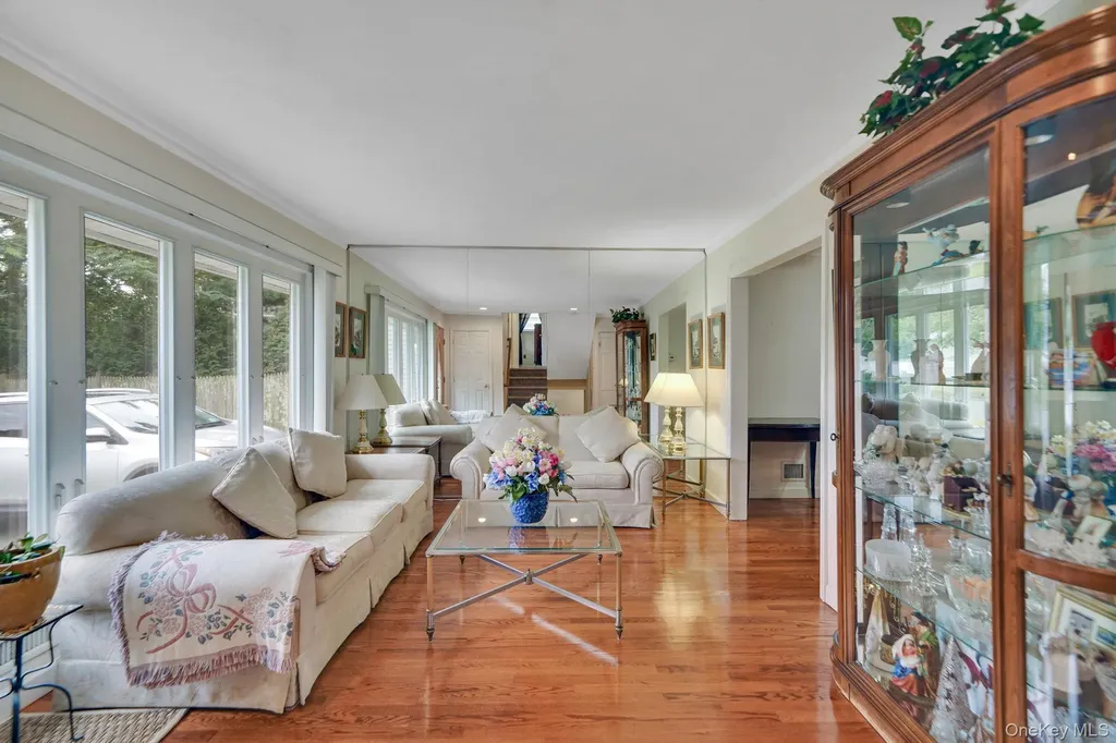41 Wiltshire Drive Commack NY 11725