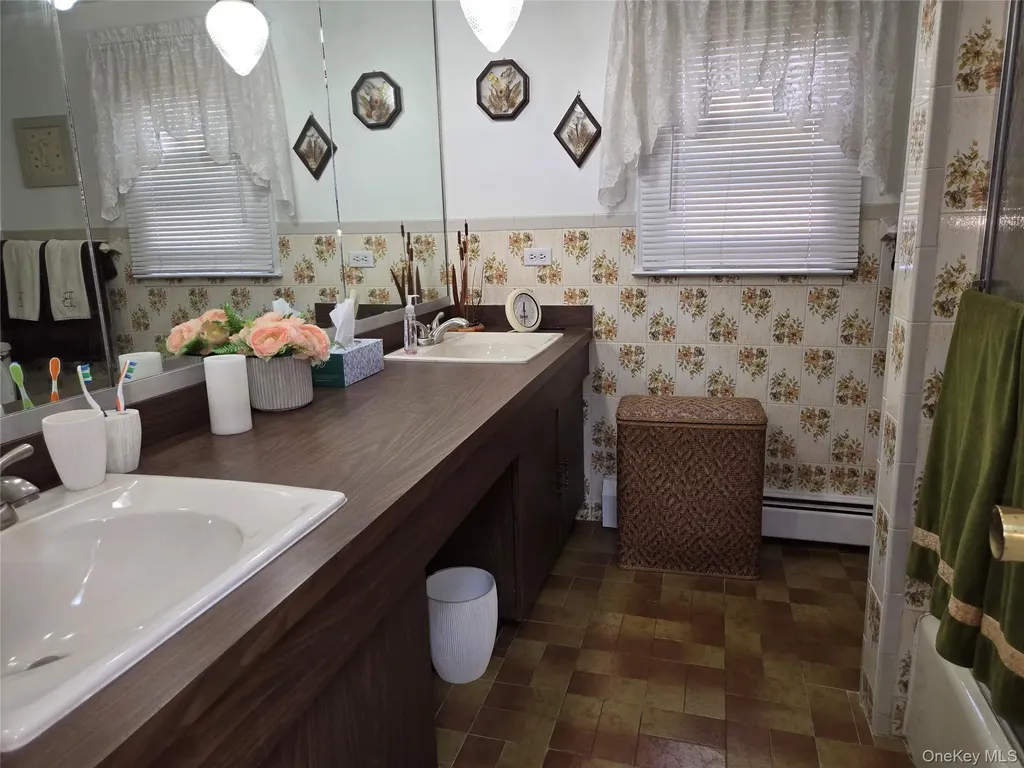 810 Fenimore Road Mamaroneck NY 10543