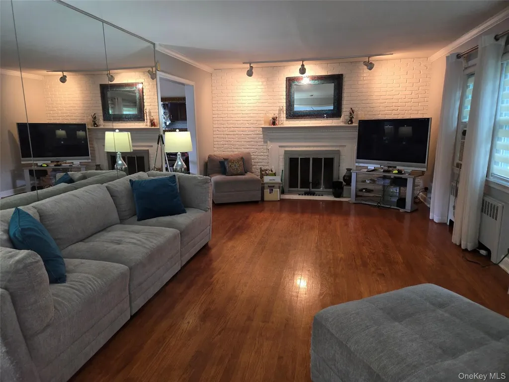 810 Fenimore Road Mamaroneck NY 10543