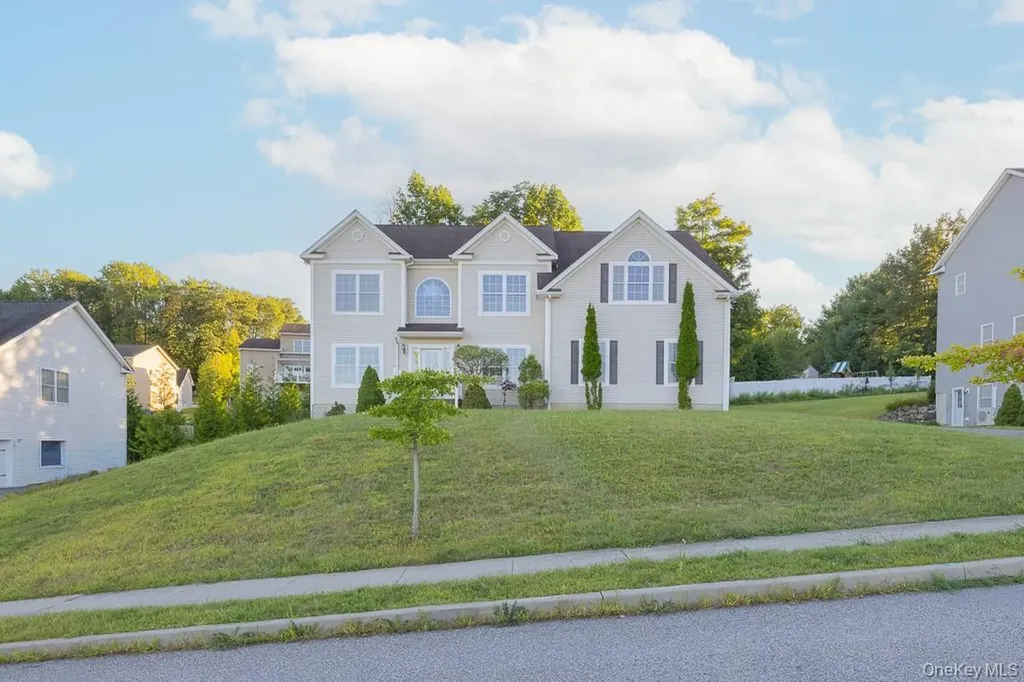 4 Standish Road Monroe NY 10950