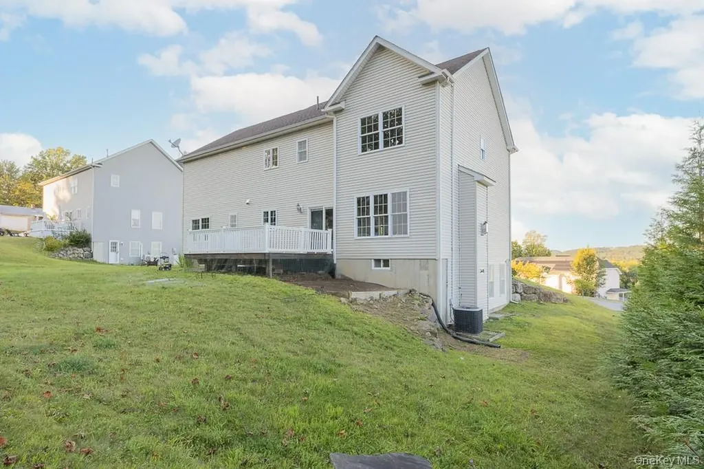 4 Standish Road Monroe NY 10950