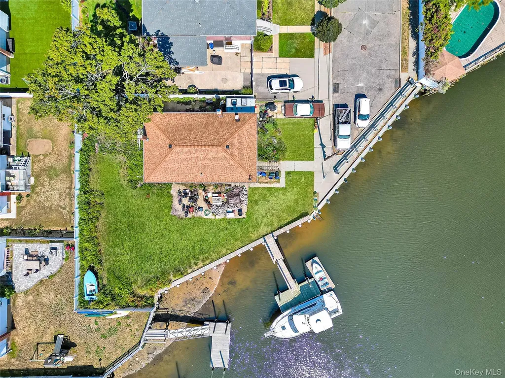 3354 Murdock Avenue Oceanside NY 11572