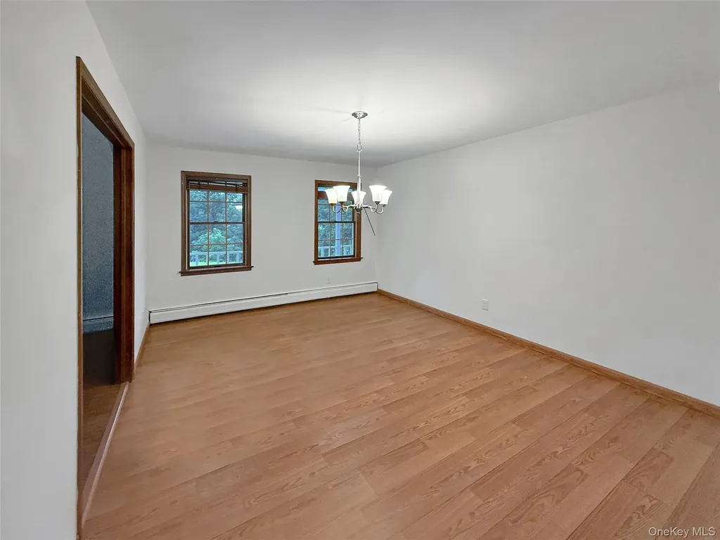 325 Jackson Avenue New Windsor NY 12553