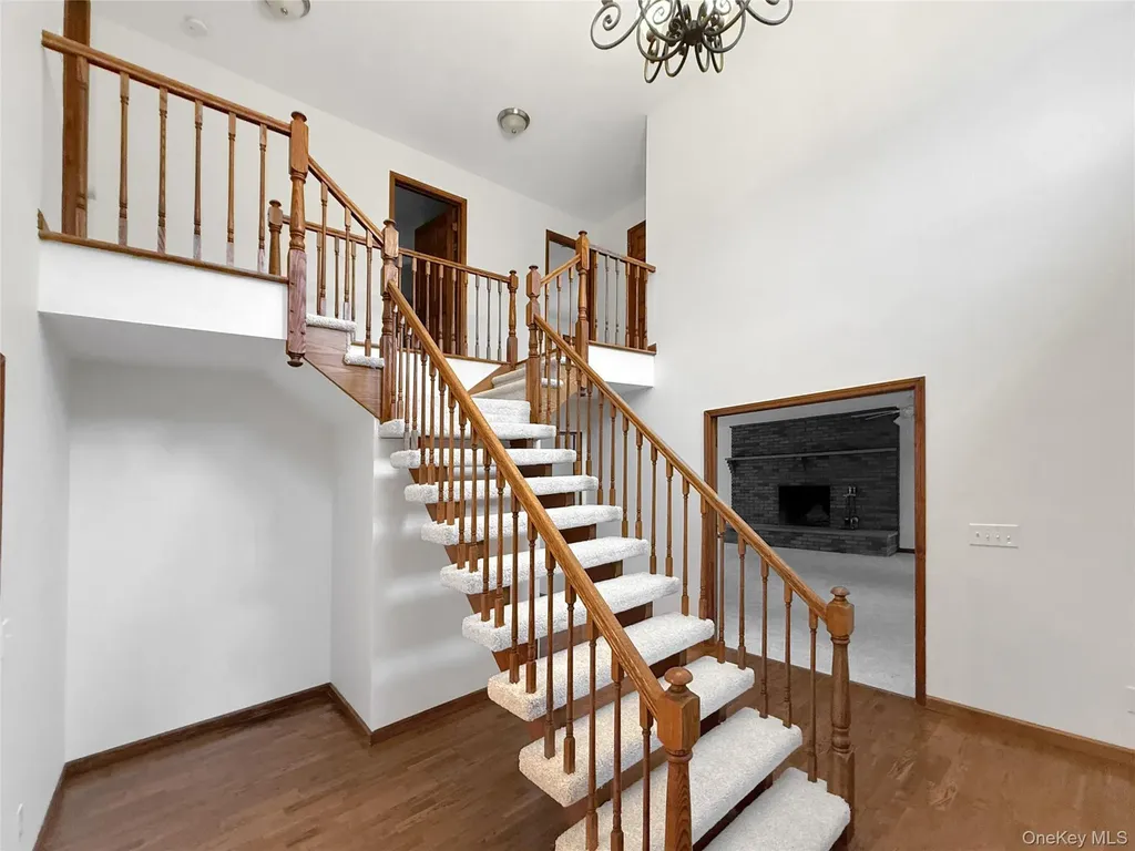 325 Jackson Avenue New Windsor NY 12553