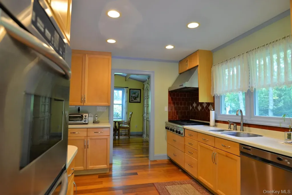 11 West Drive East Hampton NY 11937